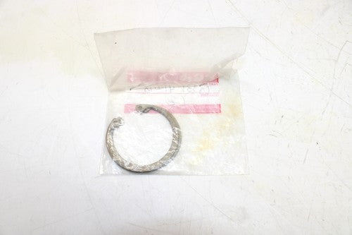 Suzuki Circlip P#08331-41478