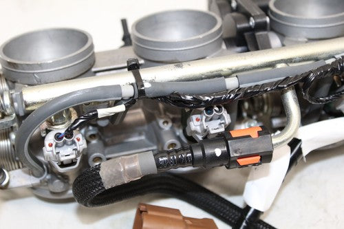 2010 Kawasaki Ninja Zx14 Zx1400-a Main Fuel Injectors / Throttle Bodies