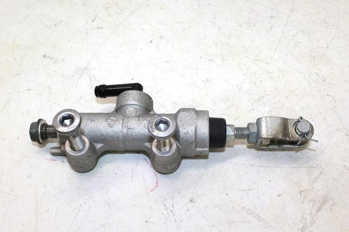 2007 Kawasaki Ninja 500r Ex500d Rear Back Brake Master Cylinder With Reservoir