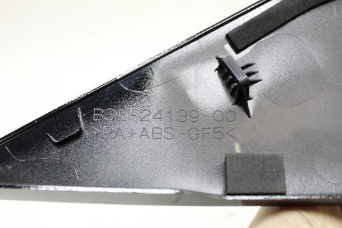 2020 YAMAHA YZF-R1 RIGHT GAS TANK PANEL COVER TRIM COWL B3l-24139-00