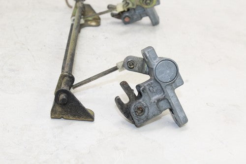 86-06 Kawasaki Concours 1000 Zg1000a Seat Bracket Mount Lock OEM