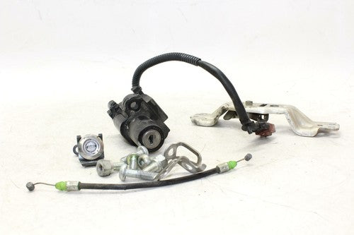 06-07 Honda Cbr1000rr Ignition Lock/No Gas Cap/No Key OEM