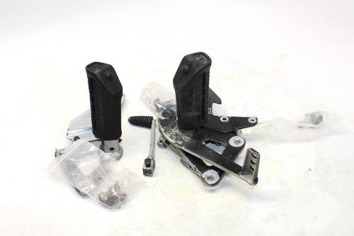 2004 Suzuki Gs500f Right Left Rearsets Rear Set Driver Foot Pegs