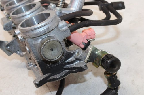 2004 Honda Cbr600rr Main Fuel Injectors / Throttle Bodies