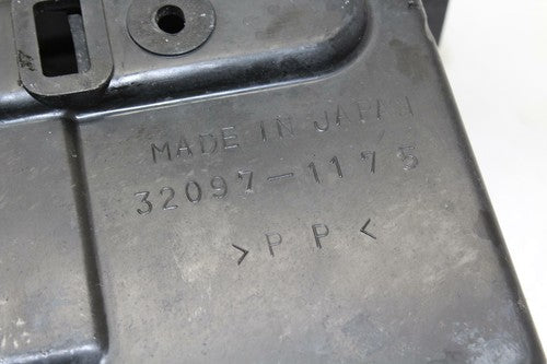 05-08 Kawasaki Vulcan 1600 Vn1600b Mean Streak Battery Tray Box Holder OEM
