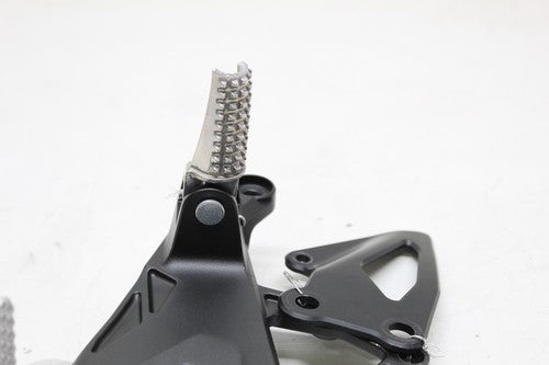 2020 YAMAHA YZF-R1 RIGHT REARSET REAR BRAKE PEDAL SET PEG REST STOP