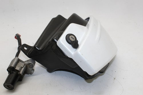 01-10 Yamaha V Star 650 Ignition Lock & Rear LOCK OEM (NO GAS CAP & NO KEY)