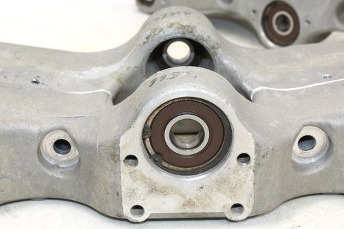 2010 Piaggio Mp3 500 Forks Upper Triple Tree Clamp OEM