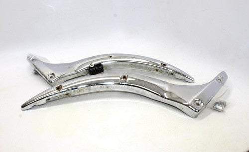 2006 Suzuki Boulevard C50 Rear Back Wheel Fender Mud Guard Struts