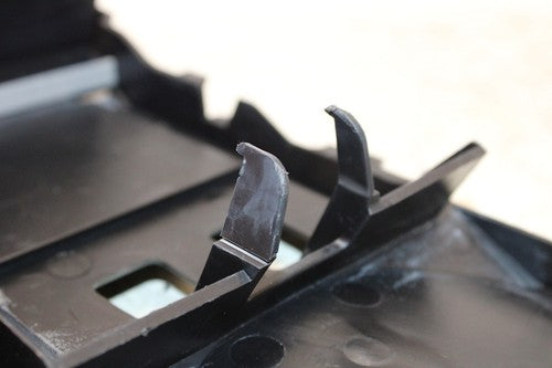 2006 Suzuki Gsxr600 Rear Back Tail Undertail Battery Tray Plastic