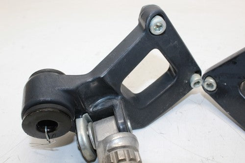 03-04 Kawasaki Zzr600 ZX6E ZX600 Rear Back Passenger Peg Set Pair OEM