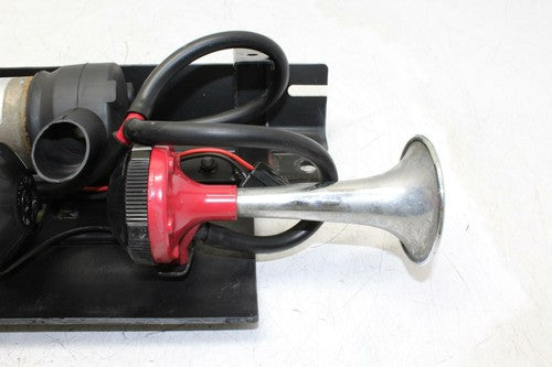 1983-1984 Kawasaki Voyager 1300 Zn1300a Air Horns