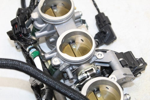 2010 Kawasaki Ninja Zx14 Zx1400-a Main Fuel Injectors / Throttle Bodies
