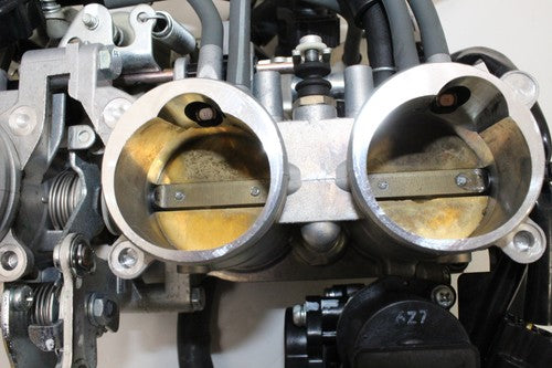 2007 2006-15 Yamaha Fz1 Fz1-S OEM THROTTLE BODIES BODY / FUEL INJECTORS