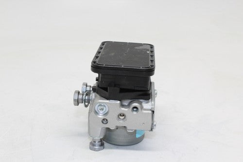 2016 Triumph Speed Triple R Abs Abs Pump Unit Module OEM.