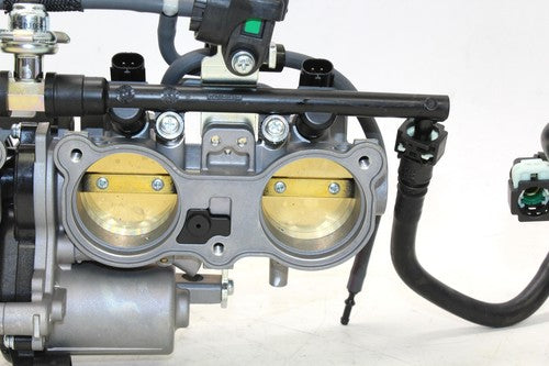 2021 Yamaha Yzf-r1 Main Fuel Injectors Throttle Bodies OEM