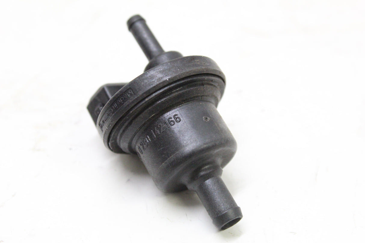 2000 BMW R1100RT OEM FUEL TANK BREATHER PURGE VALVE
