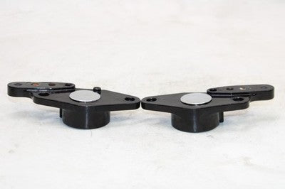 2004 HARLEY-DAVIDSON ELECTRA GLIDE STANDARD FLHT OEM SWINGARM MOUNT BRACKET PAIR