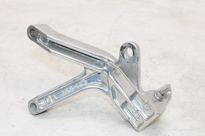 95-07 YAMAHA YZF600R OEM RIGHT REAR BACK PASSENGER PEG