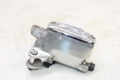 02-04 HONDA VTX1800C OEM FRONT BRAKE MASTER CYLINDER