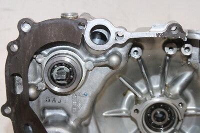 2006 SUZUKI BURGMAN 400 AN400S OEM STATOR MAGNETO ALTERNATOR GENERATOR COVER