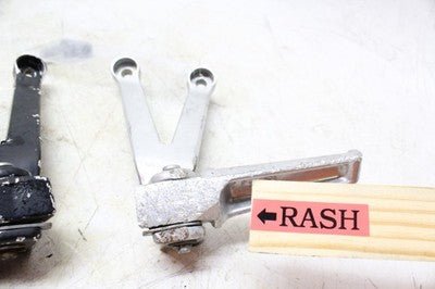 00-01 HONDA CBR929RR OEM REAR BACK PASSENGER PEG SET PAIR