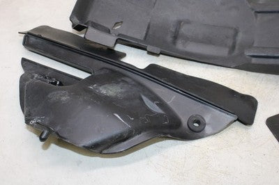 1996 Yamaha FZR600R OEM REAR BACK TAIL UNDERTAIL BATTERY TRAY PLASTIC W FENDER