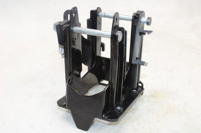 15-16 HARLEY-DAVIDSON ROAD GLIDE SPECIAL FLTRXS OEM INNER FAIRING BRACKET MOUNT