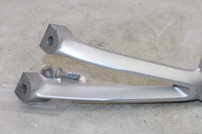 06-07 SUZUKI GSXR 750 OEM LEFT REAR BACK PASSENGER PEG