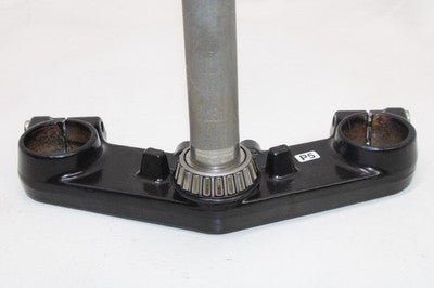 1997 TRIUMPH TROPHY 900 OEM FRONT FORKS CLAMP LOWER TRIPLE TREE STEM