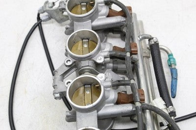 06-07 SUZUKI GSXR 600 OEM MAIN FUEL INJECTORS / THROTTLE BODIES