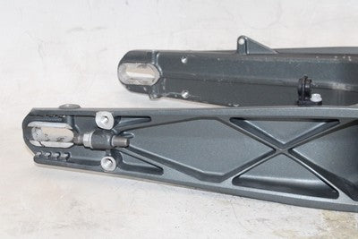 2018 HUSQVARNA SVARTPILEN 401 OEM REAR SWINGARM BACK SUSPENSION SWING ARM