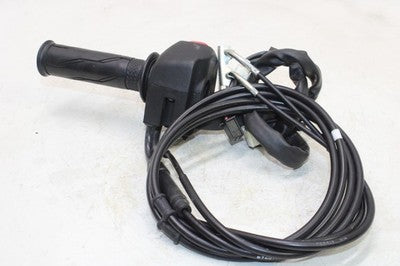 2018 YAMAHA XMAX CZD300A OEM RIGHT HANDLE SWITCHES KILL OFF START SWITCH