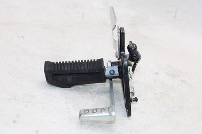 2009 Suzuki GS500F OEM RIGHT REARSET REAR SET DRIVER FOOT PEG REST STOP W PEDAL