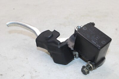 2006 SUZUKI BURGMAN AN400S OEM FRONT BRAKE MASTER CYLINDER W/ LEVER