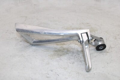 2004 YAMAHA YZF R6 OEM RIGHT REAR BACK PASSENGER PEG