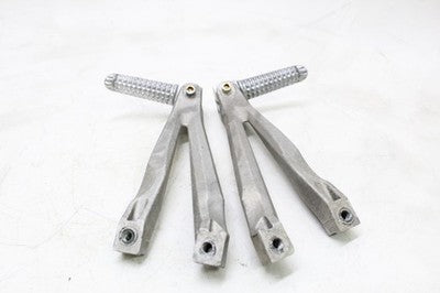 2006 YAMAHA YZF R1 OEM REAR BACK PASSENGER PEG SET PAIR