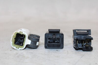 15-18 YAMAHA YZF R3 OEM TURN SIGNAL BLINKER RELAY FLASHER SWITCH SET