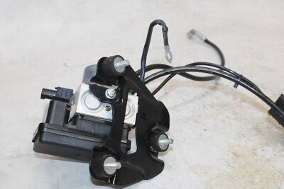 18-19 KTM 390 DUKE OEM ABS PUMP UNIT MODULE W LINES