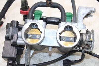 13-17 KAWASAKI NINJA 300 EX300B ABS OEM MAIN FUEL INJECTORS / THROTTLE BODIES