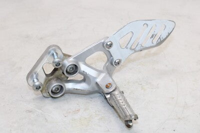 08-09 SUZUKI GSXR750 OEM LEFT FRONT FOOT REST PEG STEP