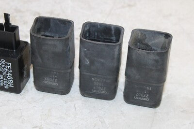 2005 KAWASAKI ZZR1200 OEM TURN SIGNAL BLINKER RELAY FLASHER SWITCH SET