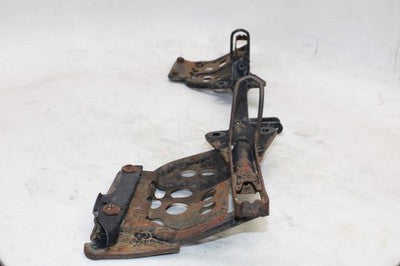 1990 SUZUKI QUADRUNNER 4WD LT4WD OEM FRONT FOOT REST PEG BRACKET MOUNT