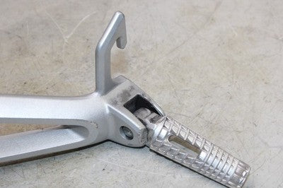06-07 SUZUKI GSXR 750 OEM LEFT REAR BACK PASSENGER PEG