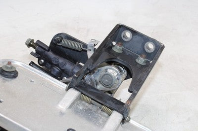 01-03 YAMAHA ROAD STAR XV1600A OEM RIGHT FOOT REST W BRAKE PEDAL