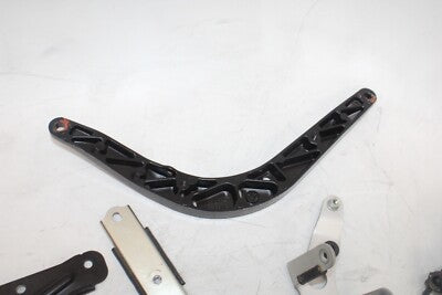 2018 KAWASAKI CONCOURS 14 ZG1400 ABS OEM FRONT GAS TANK BRACKET MOUNT SET