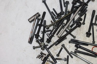 04-09 SUZUKI GSXR 600 OEM ENGINE MOUNTING BOLTS HARDWARE MOTOR SCREWS