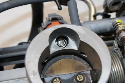 03-06 KAWASAKI Z1000 OEM MAIN FUEL INJECTORS / THROTTLE BODIES