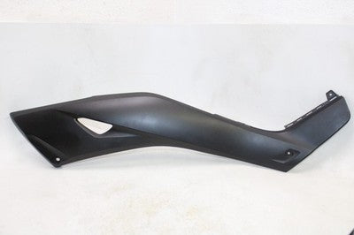 2018 YAMAHA XMAX CZD300A OEM RIGHT LOWER BOTTOM BELLY SIDE FAIRING COWL