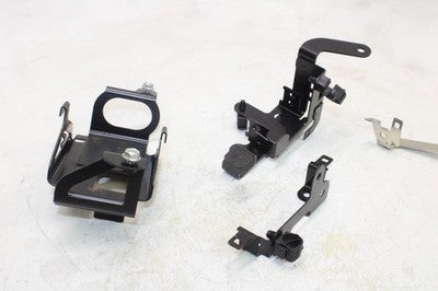 2016 KAWASAKI VERSYS 1000 KLZ1000BFA OEM MOUNTING BRACKETS MOUNTS STAY SET KIT